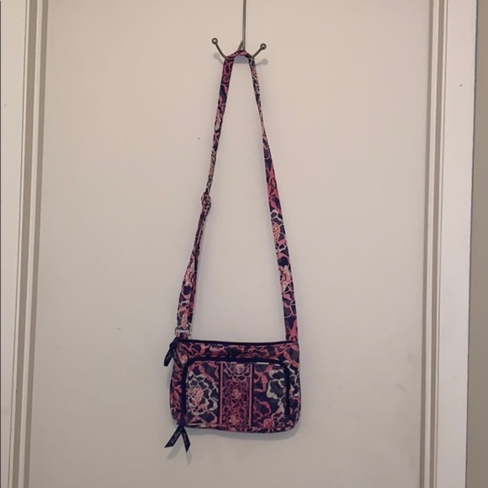 ⚠️ Vera Bradley Faded Worn